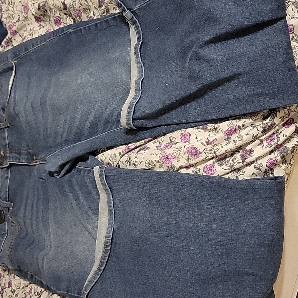 Jeans - Picture 3 of 3